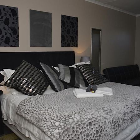 Two Bells Guest House Bloemfontein Luaran gambar
