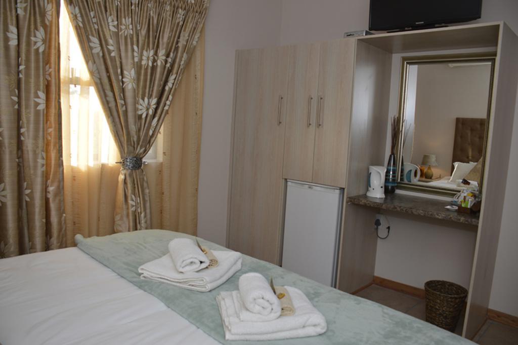 Two Bells Guest House Bloemfontein Bilik gambar