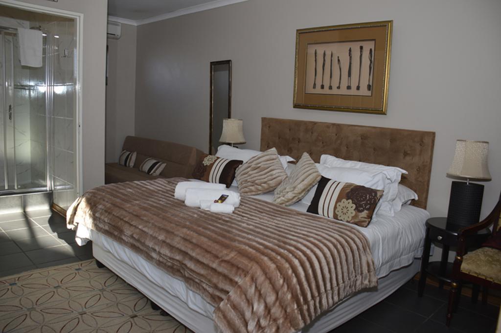 Two Bells Guest House Bloemfontein Bilik gambar
